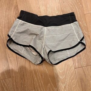 White and grey striped LR 2.5in inseam